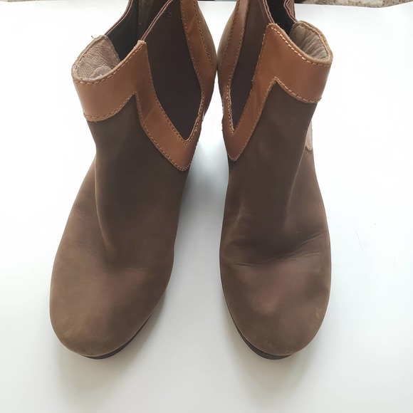 Tommy Bahama Leather Chunky Platform Wedge Booties Tan & Brown Size 9 - Picture 7 of 9